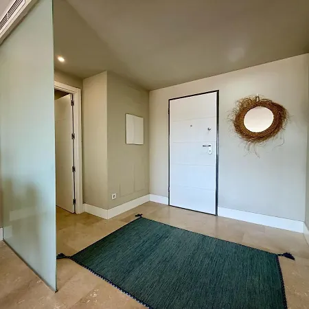 Panoramic View 2-bedroom Apartment
